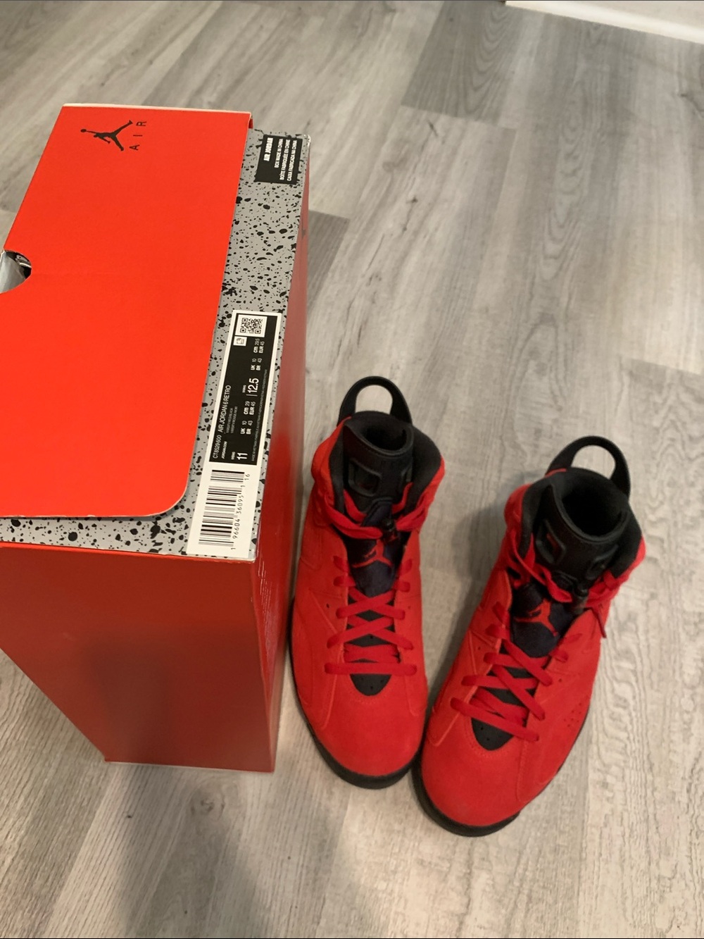 Air Jordan 6 TORO men size 11 USED